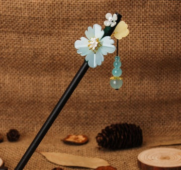 Hair pin with antique fringe