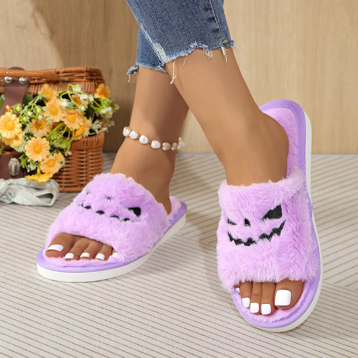 Plus Size Women's Flat Plush Halloween Home Slippers