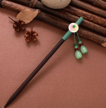 Hair pin with antique fringe