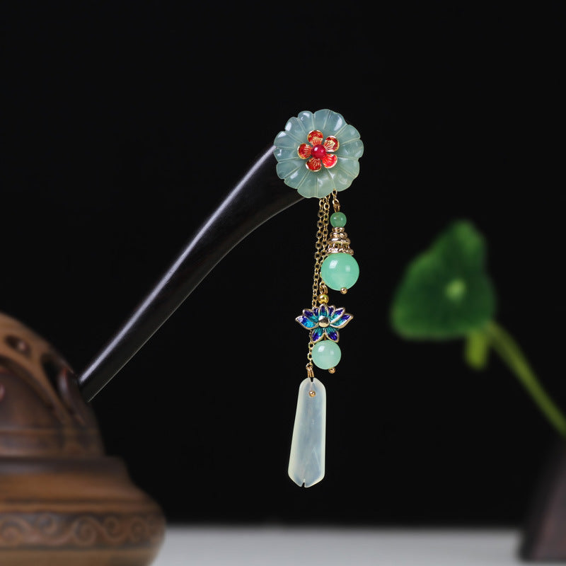 Hair pin with antique fringe