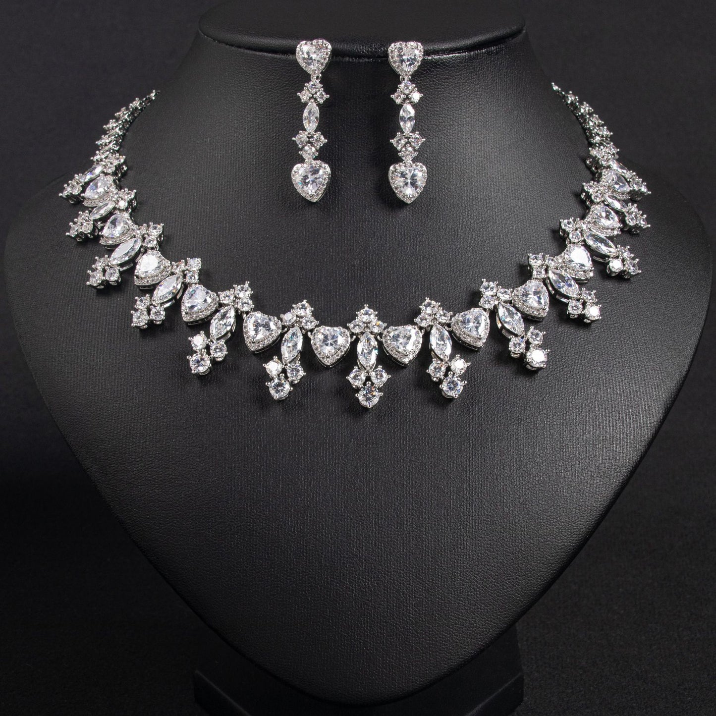 Fashionable Personalized And Creative Necklace And Earrings For Women