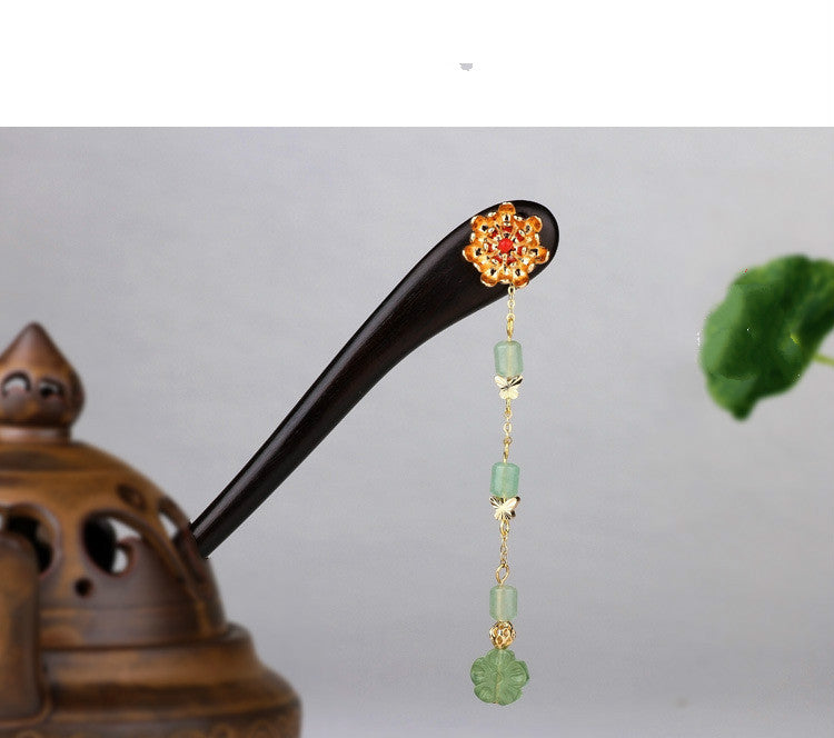 Hair pin with antique fringe