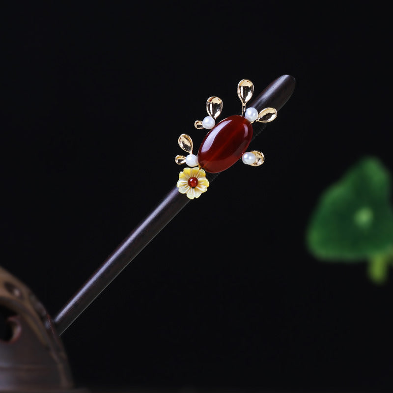 Hair pin with antique fringe