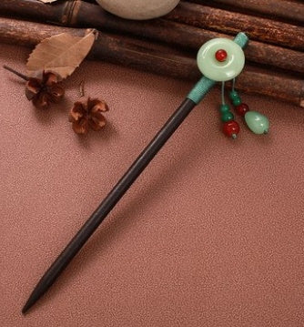 Hair pin with antique fringe